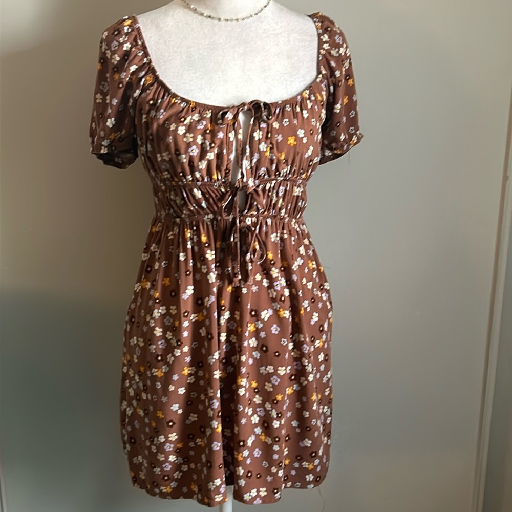 LA Hearts Low Back Floral Print Boho Peasant Style Short Sleeve Swing Dress